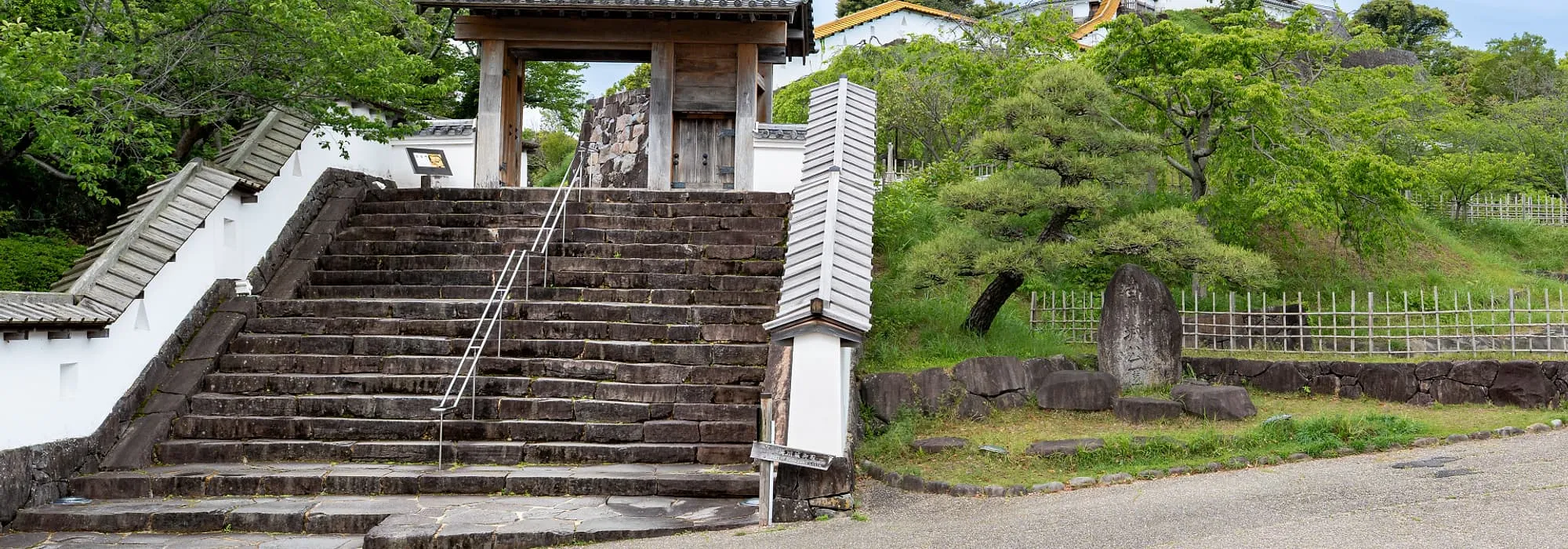 掛川城と城下の街並み